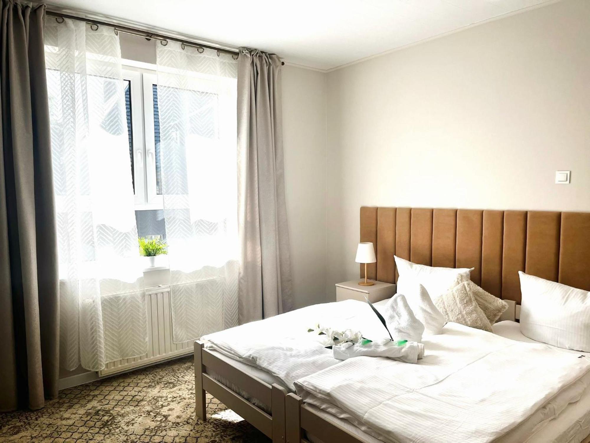 Villa Sunny Rose Bed & Breakfast 슈비노우이스쳬 외부 사진
