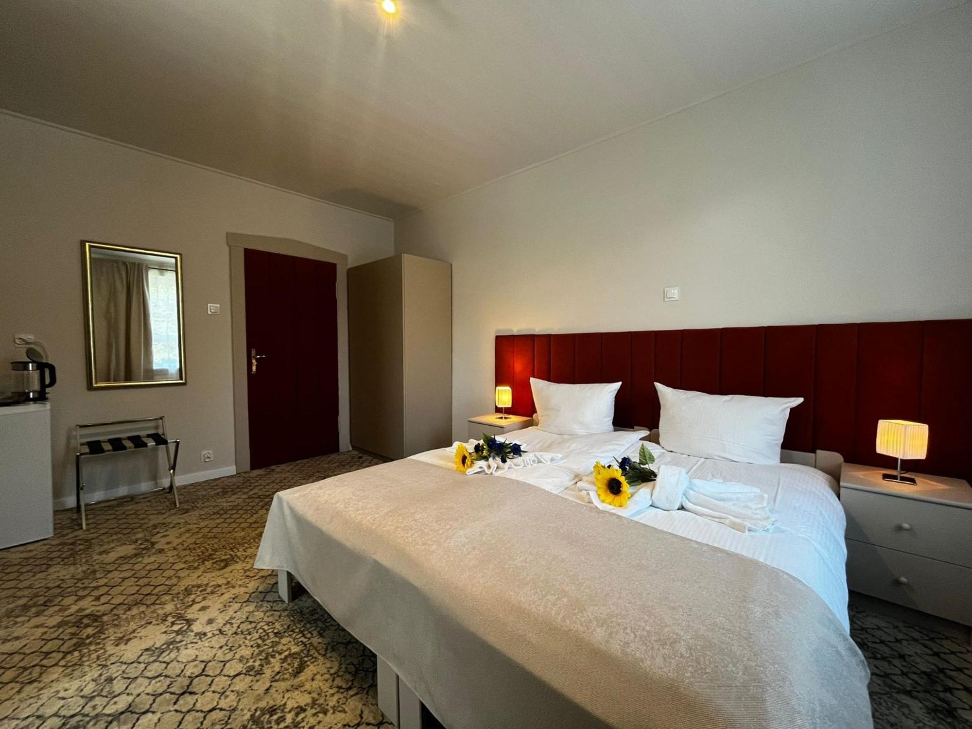 Villa Sunny Rose Bed & Breakfast 슈비노우이스쳬 외부 사진